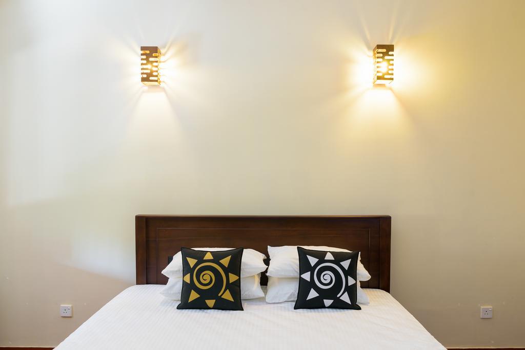 The Lavinia House Hotel Dehiwala-Mount Lavinia Екстериор снимка